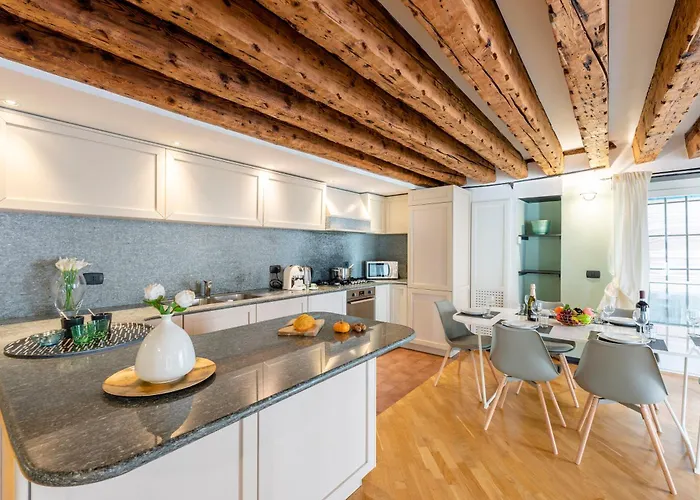 شقة Beautiful Flat In The Historic Center - Happy جنوة