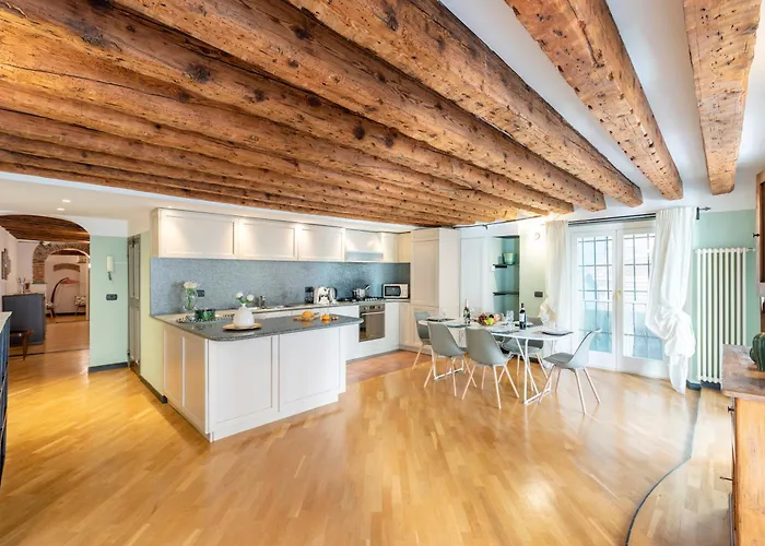 Beautiful Flat In The Historic Center - Happy شقة جنوة