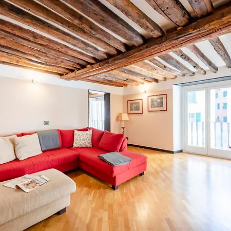 Beautiful Flat In The Historic Center - Happy Apartment Genoa