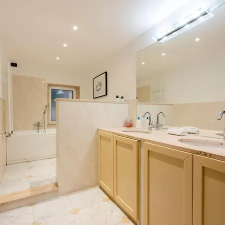 Beautiful Flat In The Historic Center - Happy Apartment *