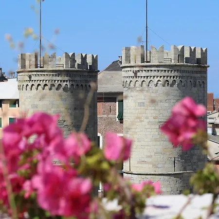 Beautiful Flat In The Historic Center - Happy Γένοβα