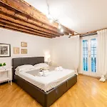 Apartment Beautiful Flat In The Historic Center - Happy