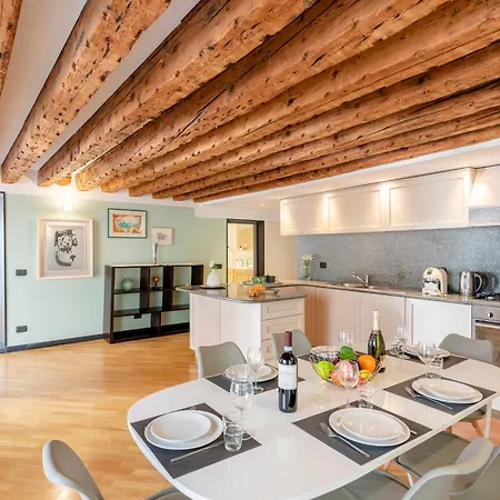 Appartement Beautiful Flat In The Historic Center - Happy
