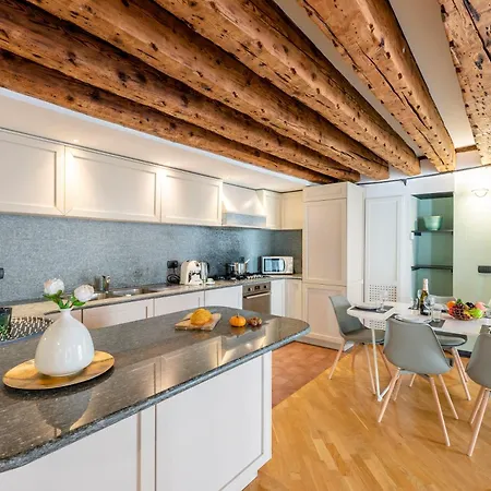 Apartament Beautiful Flat In The Historic Center - Happy Genua